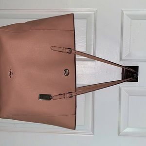 Light pink Coach tote bag with zipper